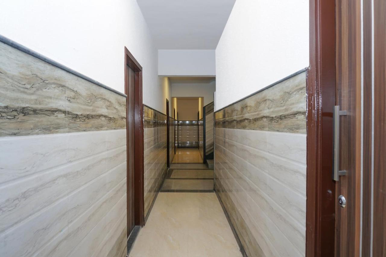Oyo 23191 Flagship Hotel Raj Madan Ameerpet 하이데라바드 외부 사진