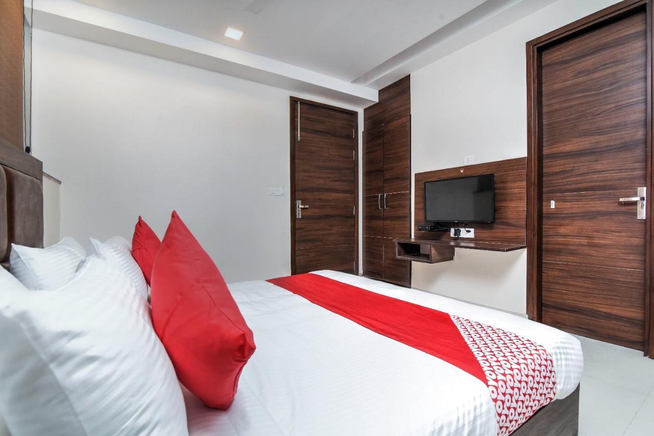 Oyo 23191 Flagship Hotel Raj Madan Ameerpet 하이데라바드 외부 사진