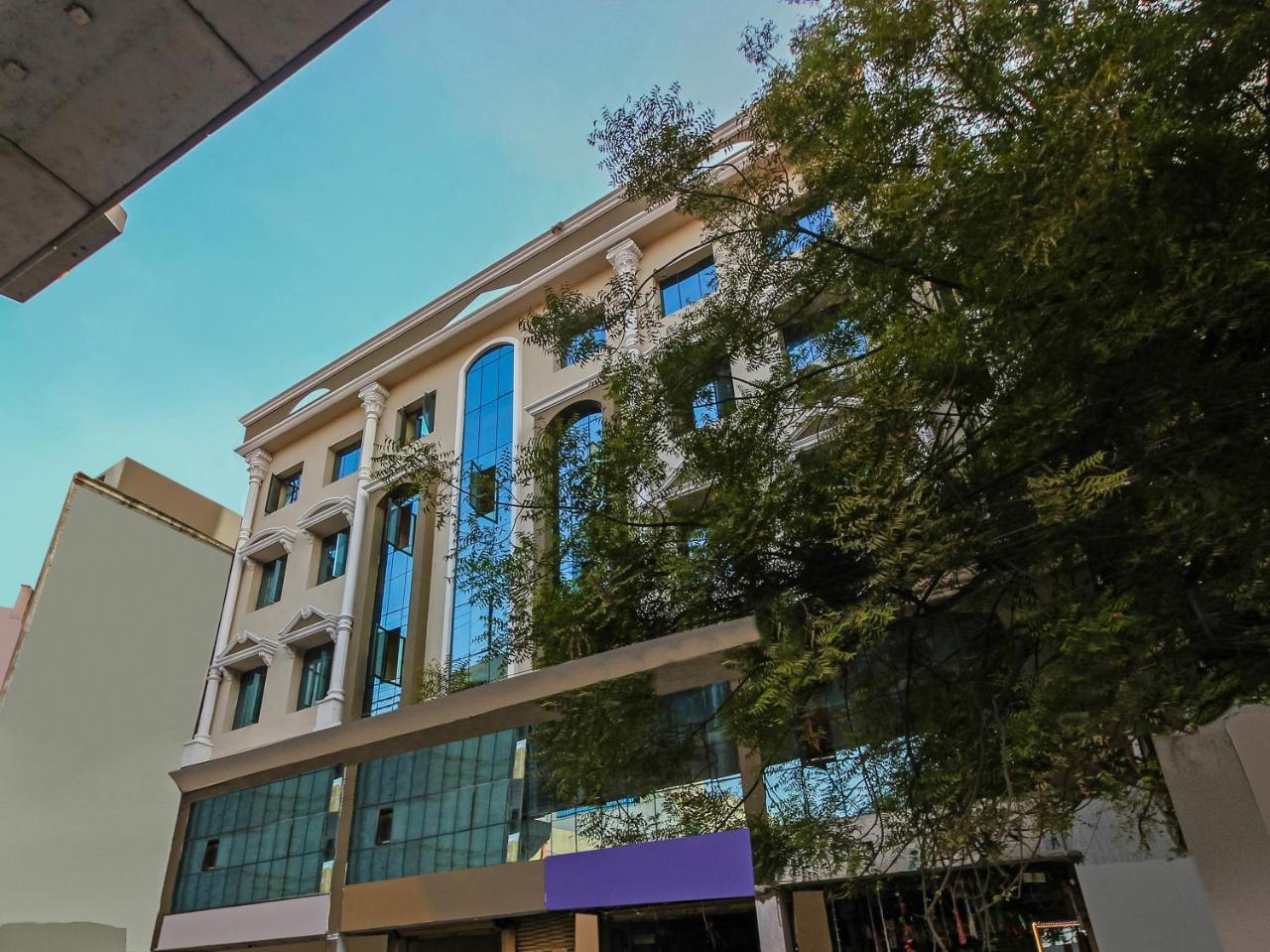 Oyo 23191 Flagship Hotel Raj Madan Ameerpet 하이데라바드 외부 사진