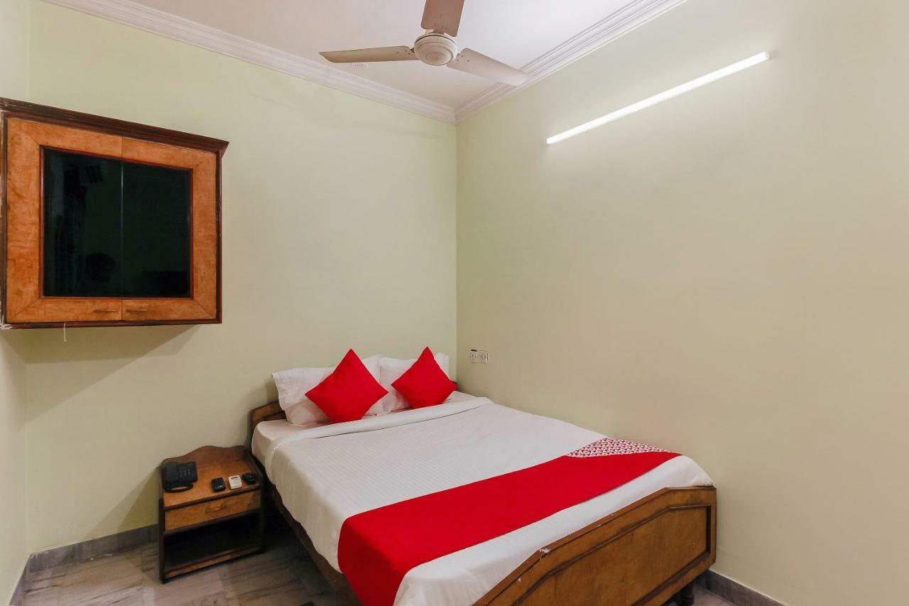 Oyo 23191 Flagship Hotel Raj Madan Ameerpet 하이데라바드 외부 사진